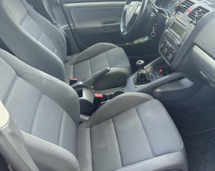 Черный Фольксваген Гольф, объемом двигателя 1.6 л и пробегом 129 тыс. км за 6200 $, фото 11 на Automoto.ua