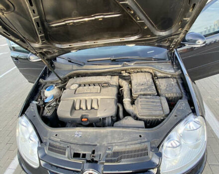 Черный Фольксваген Гольф, объемом двигателя 1.6 л и пробегом 300 тыс. км за 6200 $, фото 15 на Automoto.ua