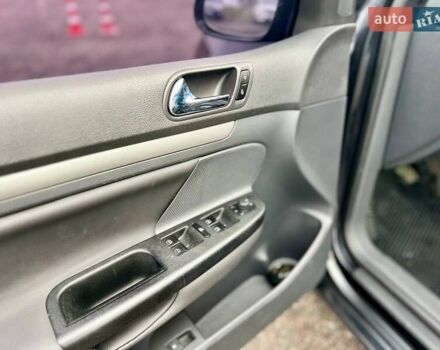 Чорний Фольксваген Гольф, об'ємом двигуна 1.97 л та пробігом 391 тис. км за 5800 $, фото 25 на Automoto.ua