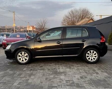 Черный Фольксваген Гольф, объемом двигателя 1.6 л и пробегом 137 тыс. км за 7000 $, фото 2 на Automoto.ua