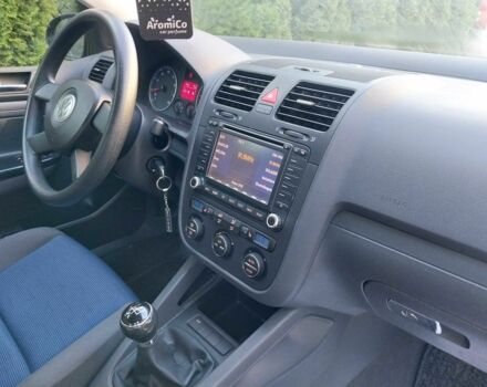 Черный Фольксваген Гольф, объемом двигателя 1.6 л и пробегом 223 тыс. км за 6400 $, фото 10 на Automoto.ua