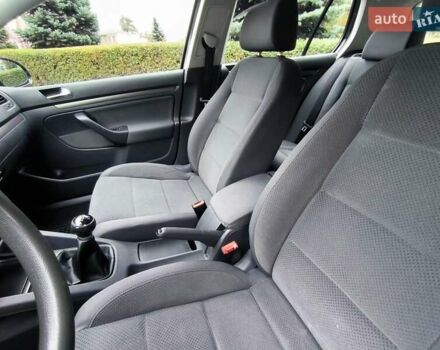 Чорний Фольксваген Гольф, об'ємом двигуна 1.39 л та пробігом 280 тис. км за 5600 $, фото 4 на Automoto.ua