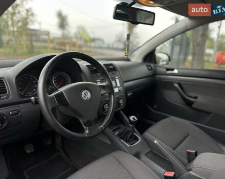 Чорний Фольксваген Гольф, об'ємом двигуна 1.4 л та пробігом 237 тис. км за 5100 $, фото 23 на Automoto.ua