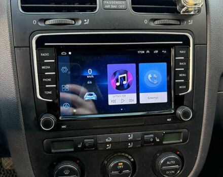 Черный Фольксваген Гольф, объемом двигателя 1.6 л и пробегом 216 тыс. км за 6100 $, фото 29 на Automoto.ua