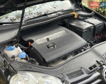 Черный Фольксваген Гольф, объемом двигателя 1.4 л и пробегом 270 тыс. км за 5049 $, фото 18 на Automoto.ua