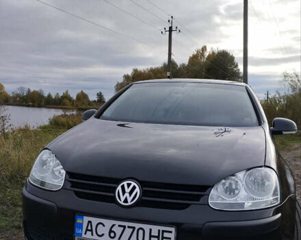 Черный Фольксваген Гольф, объемом двигателя 1.39 л и пробегом 121 тыс. км за 5150 $, фото 3 на Automoto.ua