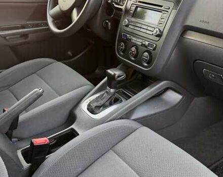 Черный Фольксваген Гольф, объемом двигателя 1.6 л и пробегом 137 тыс. км за 7000 $, фото 14 на Automoto.ua