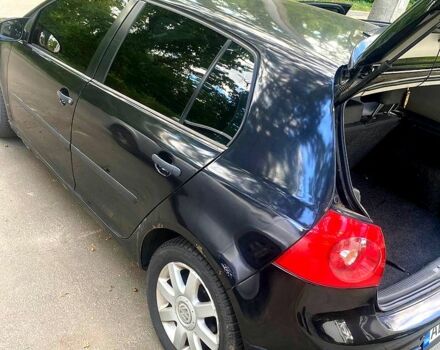 Черный Фольксваген Гольф, объемом двигателя 1.6 л и пробегом 340 тыс. км за 3750 $, фото 4 на Automoto.ua