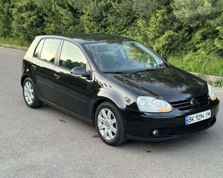 Черный Фольксваген Гольф, объемом двигателя 1.4 л и пробегом 205 тыс. км за 5300 $, фото 5 на Automoto.ua