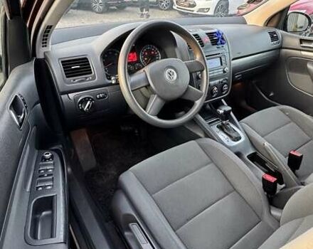 Черный Фольксваген Гольф, объемом двигателя 1.6 л и пробегом 137 тыс. км за 7000 $, фото 10 на Automoto.ua