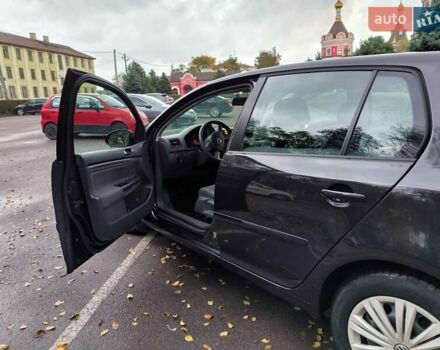 Чорний Фольксваген Гольф, об'ємом двигуна 1.39 л та пробігом 280 тис. км за 5600 $, фото 11 на Automoto.ua