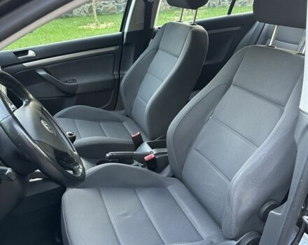 Черный Фольксваген Гольф, объемом двигателя 1.4 л и пробегом 205 тыс. км за 5300 $, фото 11 на Automoto.ua