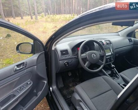 Чорний Фольксваген Гольф, об'ємом двигуна 1.6 л та пробігом 240 тис. км за 5700 $, фото 10 на Automoto.ua