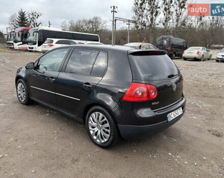 Черный Фольксваген Гольф, объемом двигателя 1.6 л и пробегом 243 тыс. км за 5000 $, фото 1 на Automoto.ua