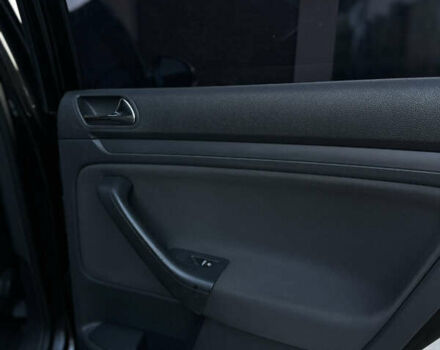 Черный Фольксваген Гольф, объемом двигателя 1.4 л и пробегом 266 тыс. км за 4800 $, фото 9 на Automoto.ua