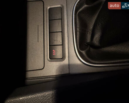 Чорний Фольксваген Гольф, об'ємом двигуна 1.39 л та пробігом 231 тис. км за 5500 $, фото 4 на Automoto.ua