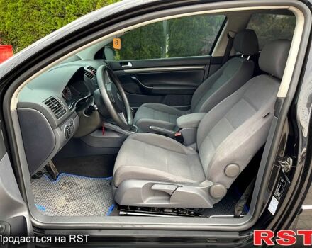 Чорний Фольксваген Гольф, об'ємом двигуна 1.6 л та пробігом 264 тис. км за 5499 $, фото 5 на Automoto.ua