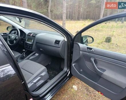 Чорний Фольксваген Гольф, об'ємом двигуна 1.6 л та пробігом 240 тис. км за 5700 $, фото 8 на Automoto.ua