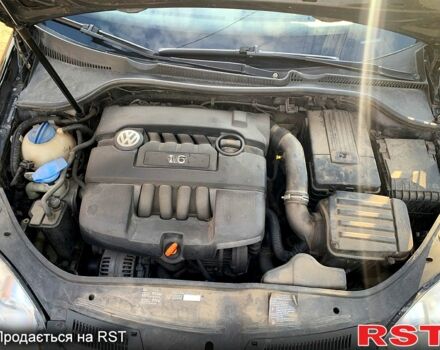 Черный Фольксваген Гольф, объемом двигателя 1.6 л и пробегом 294 тыс. км за 5200 $, фото 8 на Automoto.ua