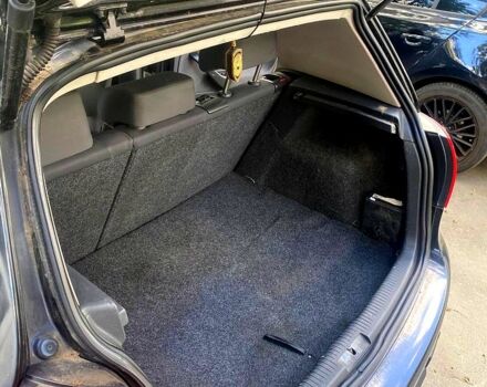 Черный Фольксваген Гольф, объемом двигателя 1.6 л и пробегом 340 тыс. км за 3750 $, фото 3 на Automoto.ua