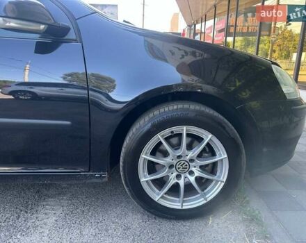 Фольксваген Гольф 2005 у Покров (Орджонікідзе) на Automoto.ua Чорний Фольксваген Гольф, об'ємом двигуна 1.6 л та пробігом 290 тис. км за 6000 $, фото 5 на Automoto.ua