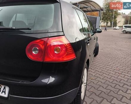 Чорний Фольксваген Гольф, об'ємом двигуна 1.39 л та пробігом 280 тис. км за 5600 $, фото 33 на Automoto.ua