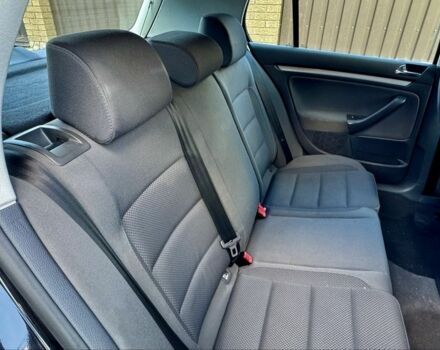 Черный Фольксваген Гольф, объемом двигателя 1.6 л и пробегом 215 тыс. км за 6500 $, фото 7 на Automoto.ua