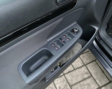 Чорний Фольксваген Гольф, об'ємом двигуна 1.6 л та пробігом 221 тис. км за 6500 $, фото 17 на Automoto.ua