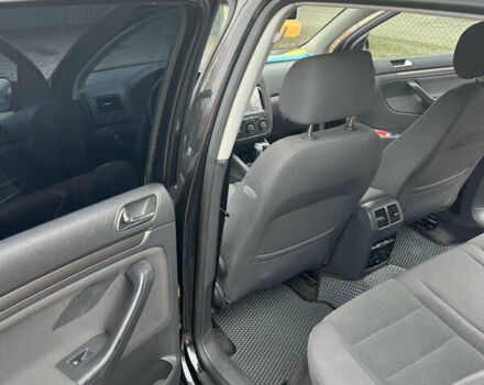 Чорний Фольксваген Гольф, об'ємом двигуна 2 л та пробігом 251 тис. км за 6700 $, фото 7 на Automoto.ua