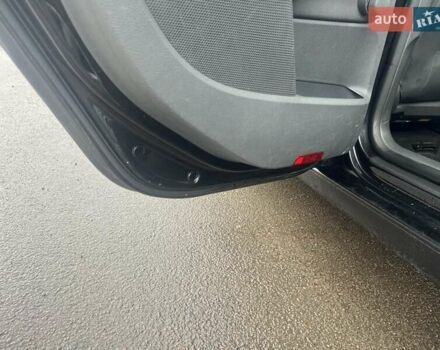 Черный Фольксваген Гольф, объемом двигателя 1.4 л и пробегом 225 тыс. км за 4500 $, фото 11 на Automoto.ua