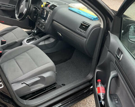 Чорний Фольксваген Гольф, об'ємом двигуна 2 л та пробігом 251 тис. км за 6700 $, фото 6 на Automoto.ua