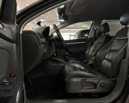 Черный Фольксваген Гольф, объемом двигателя 1.6 л и пробегом 205 тыс. км за 6500 $, фото 11 на Automoto.ua