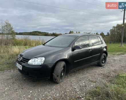 Черный Фольксваген Гольф, объемом двигателя 1.39 л и пробегом 121 тыс. км за 5150 $, фото 7 на Automoto.ua
