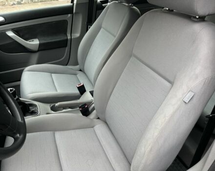 Черный Фольксваген Гольф, объемом двигателя 1.6 л и пробегом 249 тыс. км за 5500 $, фото 11 на Automoto.ua