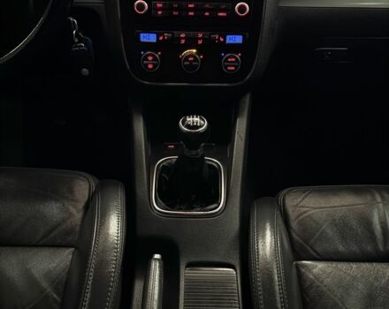 Черный Фольксваген Гольф, объемом двигателя 1.6 л и пробегом 205 тыс. км за 6500 $, фото 14 на Automoto.ua