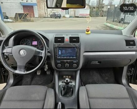 Черный Фольксваген Гольф, объемом двигателя 1.6 л и пробегом 280 тыс. км за 5900 $, фото 3 на Automoto.ua