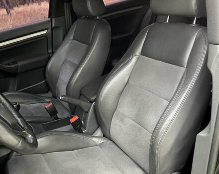 Черный Фольксваген Гольф, объемом двигателя 2 л и пробегом 330 тыс. км за 5700 $, фото 23 на Automoto.ua