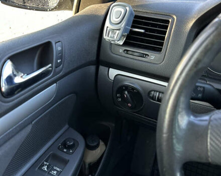 Черный Фольксваген Гольф, объемом двигателя 1.6 л и пробегом 192 тыс. км за 6000 $, фото 25 на Automoto.ua