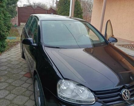 Черный Фольксваген Гольф, объемом двигателя 1.4 л и пробегом 200 тыс. км за 5200 $, фото 4 на Automoto.ua