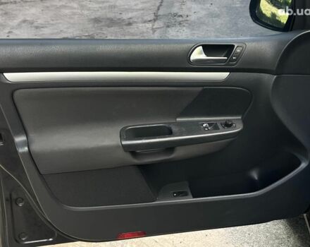 Чорний Фольксваген Гольф, об'ємом двигуна 1.6 л та пробігом 255 тис. км за 4990 $, фото 14 на Automoto.ua