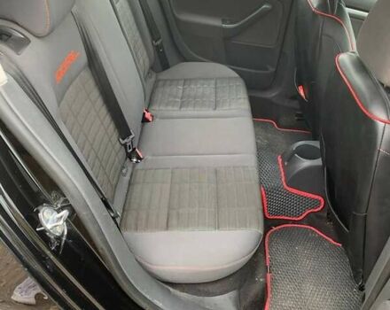 Черный Фольксваген Гольф, объемом двигателя 1.39 л и пробегом 242 тыс. км за 5400 $, фото 4 на Automoto.ua