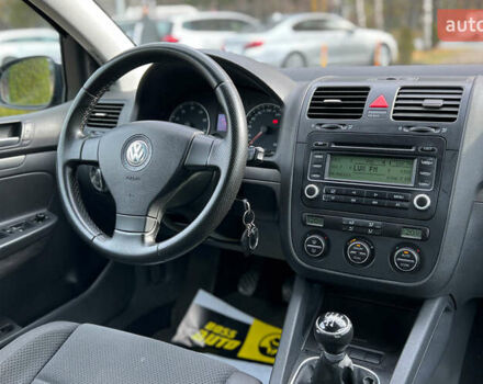 Чорний Фольксваген Гольф, об'ємом двигуна 1.6 л та пробігом 256 тис. км за 5999 $, фото 15 на Automoto.ua