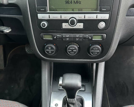 Черный Фольксваген Гольф, объемом двигателя 1.4 л и пробегом 193 тыс. км за 5500 $, фото 11 на Automoto.ua