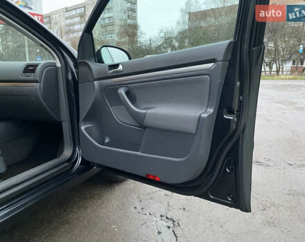 Чорний Фольксваген Гольф, об'ємом двигуна 1.6 л та пробігом 233 тис. км за 6800 $, фото 17 на Automoto.ua