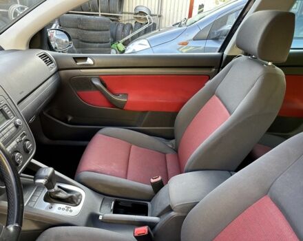 Черный Фольксваген Гольф, объемом двигателя 1.6 л и пробегом 207 тыс. км за 6700 $, фото 8 на Automoto.ua