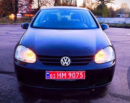 Черный Фольксваген Гольф, объемом двигателя 1.6 л и пробегом 223 тыс. км за 5350 $, фото 1 на Automoto.ua