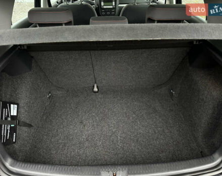 Черный Фольксваген Гольф, объемом двигателя 1.6 л и пробегом 221 тыс. км за 6600 $, фото 39 на Automoto.ua