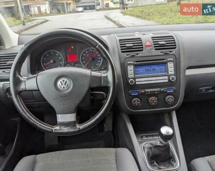 Черный Фольксваген Гольф, объемом двигателя 1.4 л и пробегом 202 тыс. км за 4999 $, фото 37 на Automoto.ua