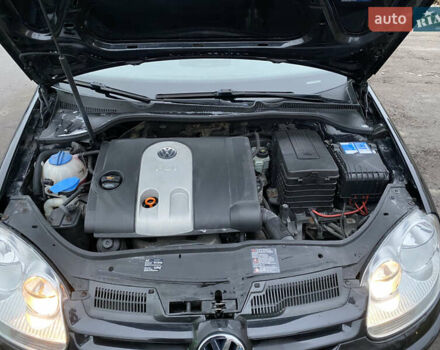 Чорний Фольксваген Гольф, об'ємом двигуна 1.6 л та пробігом 233 тис. км за 6800 $, фото 38 на Automoto.ua