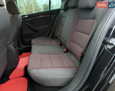 Черный Фольксваген Гольф, объемом двигателя 1.39 л и пробегом 207 тыс. км за 5599 $, фото 9 на Automoto.ua